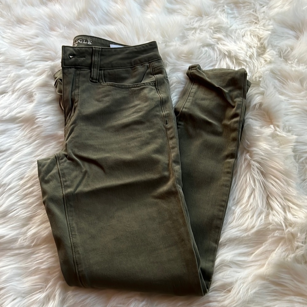 American Eagle Jeggings. Army Green. Sz 6